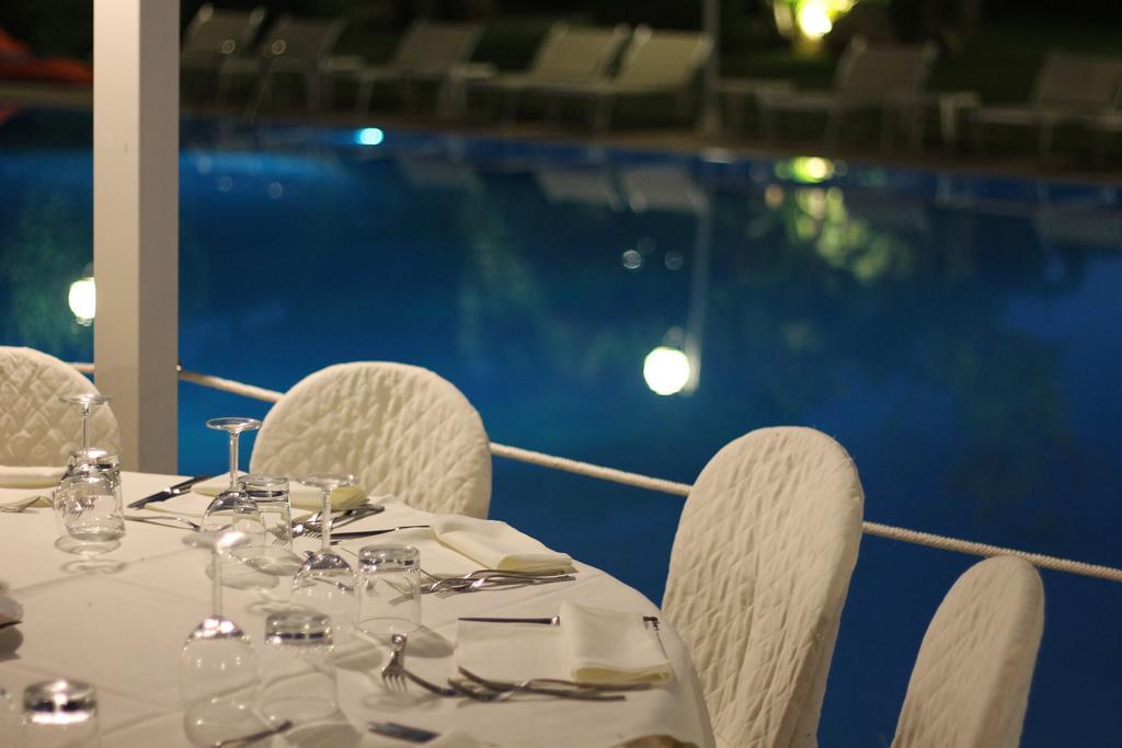 Valle Di Mare Country Resort Fontane Bianche Bagian luar foto
